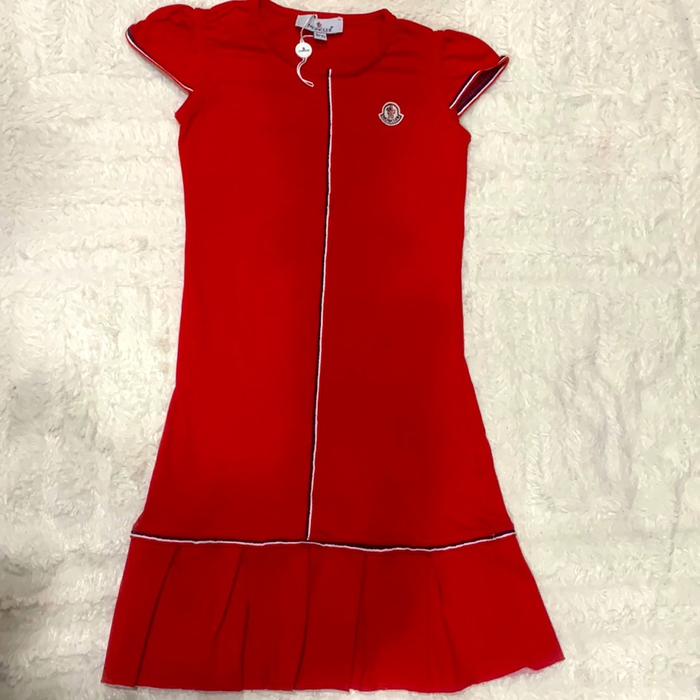 Adorable red dress,  size 10 but runs a bit small fits more like a size 9.